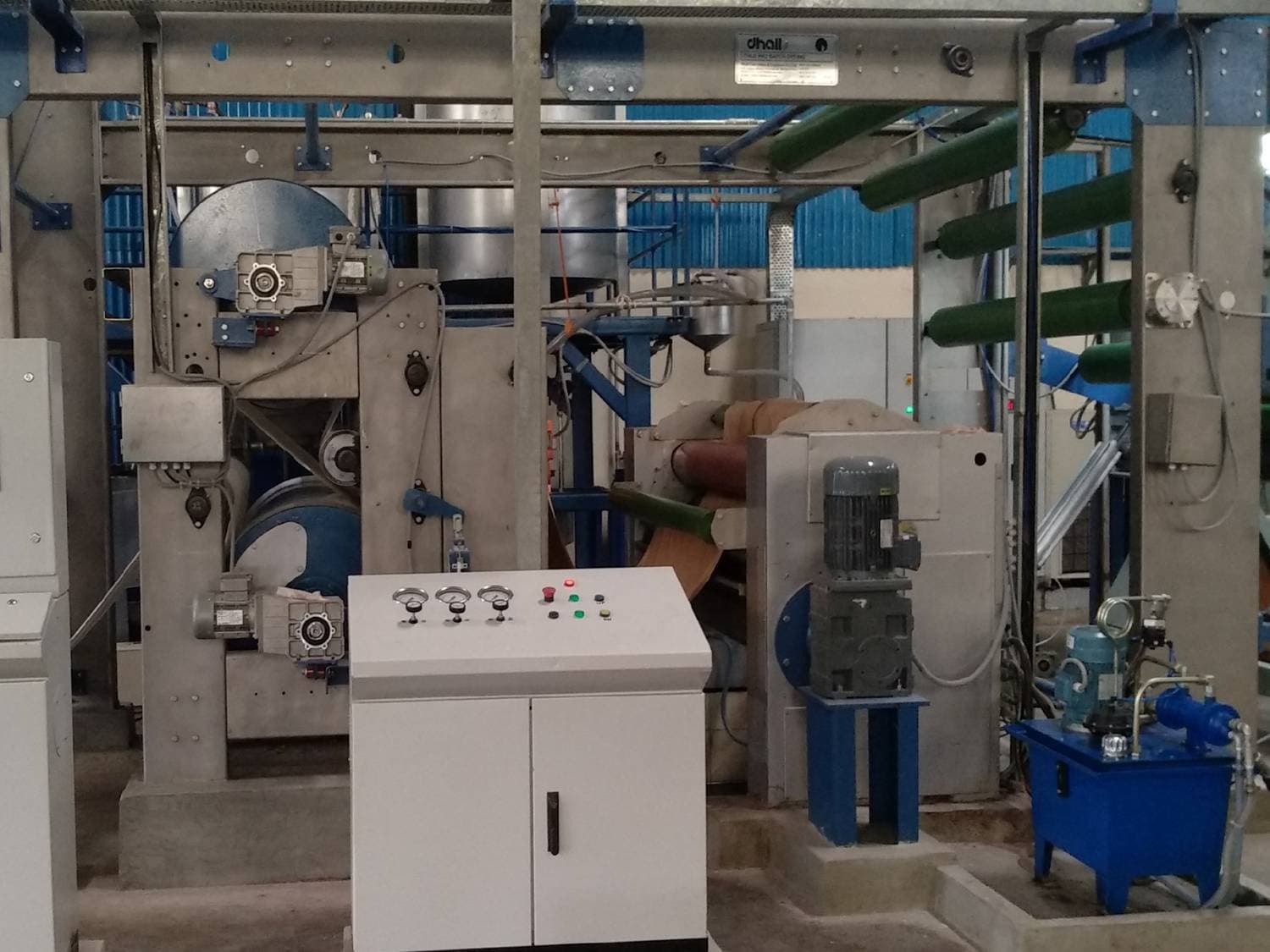 Continuous dyeing Range machine in operation on the factory floor
